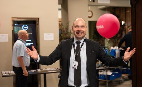 – Velkommen til Avis-Norges nye storstue