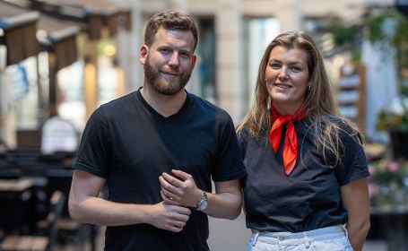 Emilie Rydning (27) og Henrik Heldahl (30) skal lede årets ungdomspartilederdebatt